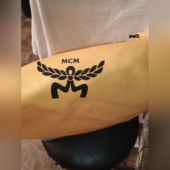 MCM Misty Gray Visetos Medium Tote - Picture 9 of 10